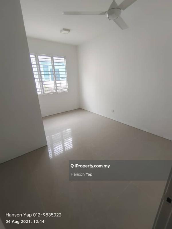 Rumah Berangkai 3 Tingkat untuk Dijual di Taman Mesra Utama, Seri Kembangan oleh Hanson Yap - iProperty.com.my