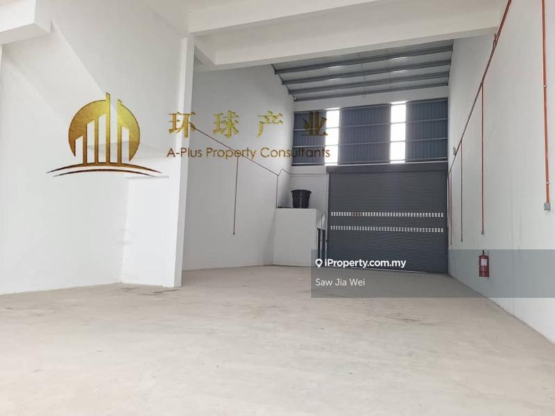 For Rent - 1.5 Storey Light Industry @ Valdor Industry For rent