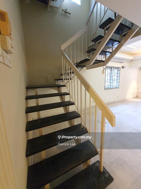 Rumah Berangkai 2 Tingkat untuk Dijual di Subang Jaya, Selangor oleh Derrick Lee - iProperty.com.my