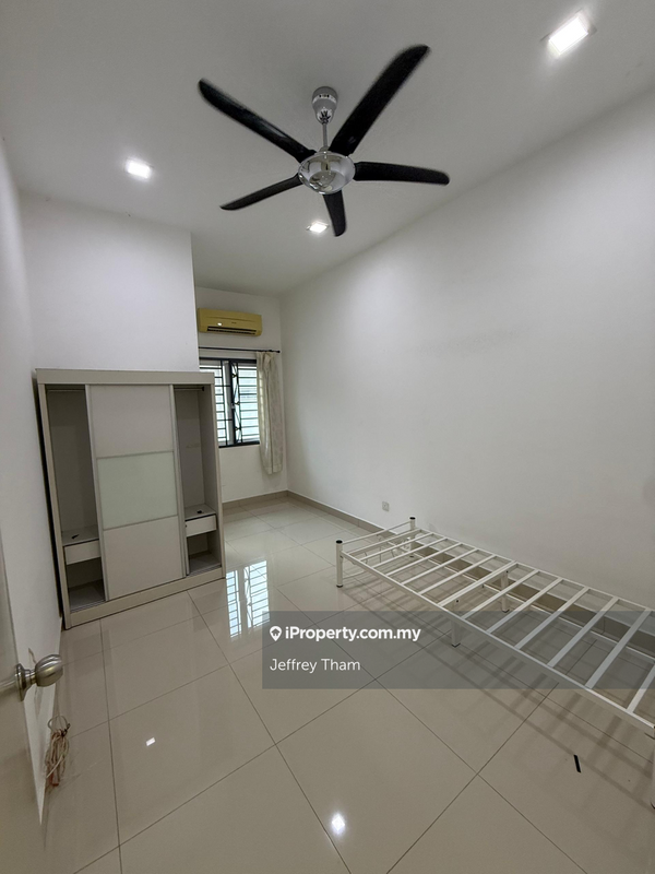 Rumah Berangkai 2 Tingkat untuk Dijual di ut2ph, Tanjong Duabelas oleh Jeffrey Tham - iProperty.com.my