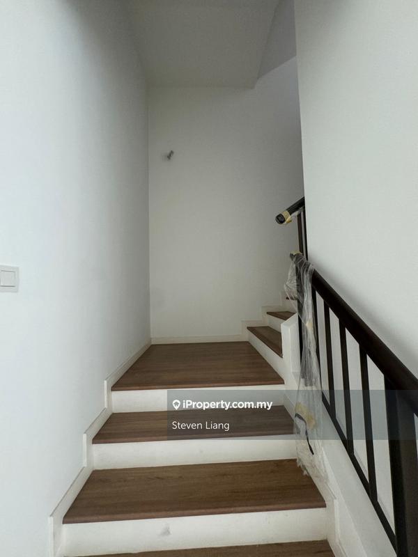 Rumah Berangkai 3 Tingkat untuk Dijual di Telok Panglima Garang, Selangor oleh Steven Liang - iProperty.com.my