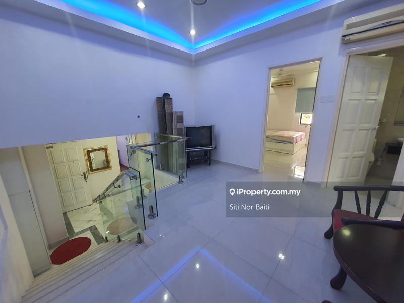 Rumah Bandar untuk Dijual di Ampang Hilir, Ampang oleh Siti Beeb - iProperty.com.my