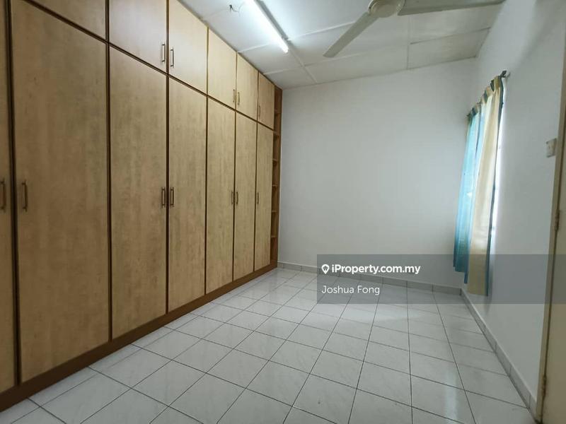 For Sale - Villa OUG