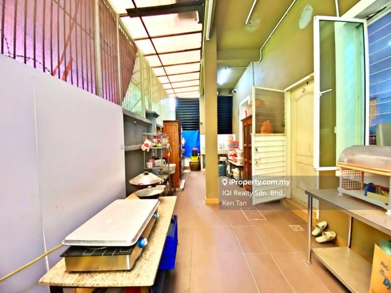 Rumah Berkembar untuk Dijual di Seksyen 9, Kota Damansara oleh Ken Tan - iProperty.com.my