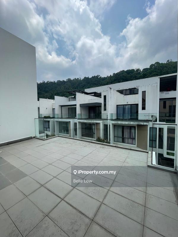 Rumah Berangkai 4 Tingkat untuk Disewa di Empire Residence, Damansara Perdana oleh Belle Low - iProperty.com.my