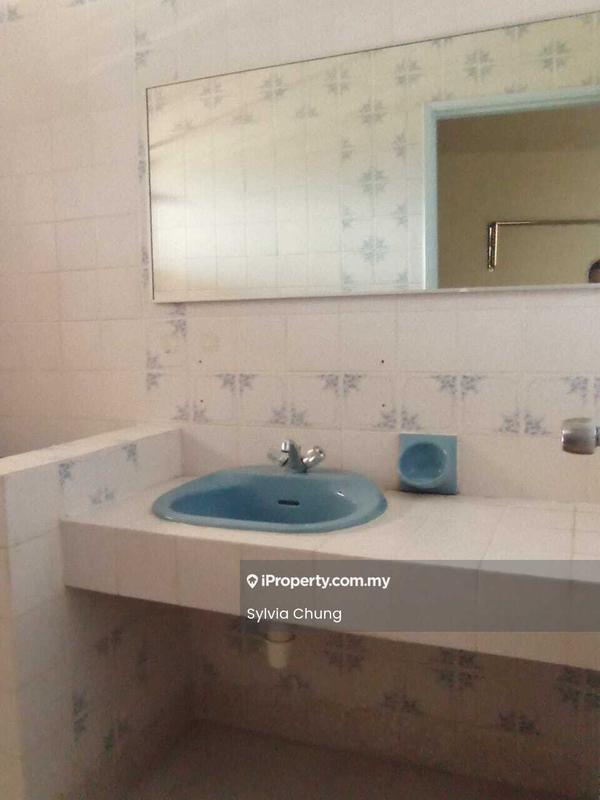 Kondominium untuk Disewa di Signal Hill Tower oleh Sylvia Chung - Bathroom - iProperty.com.my