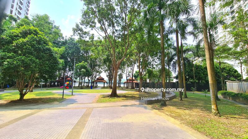 Kondominium untuk Dijual di The Boulevard oleh Herman Thow - Direct Gated Access To Subang Lake - Great Walk - iProperty.com.my