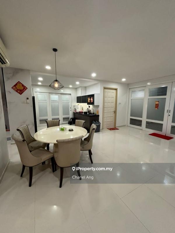 Rumah Berkembar untuk Dijual di Taman Molek, Johor Bahru oleh Chanel Ang - iProperty.com.my