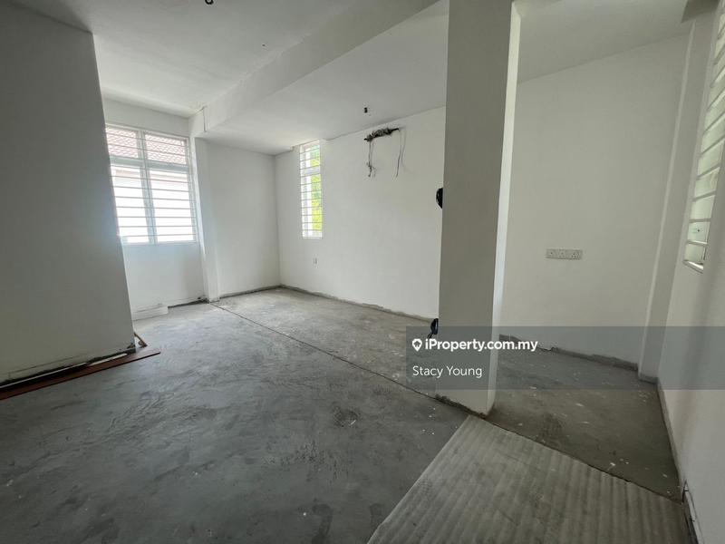 2.5-storey Terraced House for Sale in Balakong, Selangor by Stacy Young - iProperty.com.my