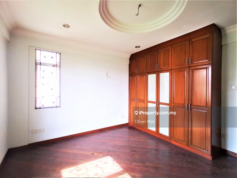 Bungalow House for Sale in Bukit Jalil Golf, Bukit Jalil by Oliver Mak - iProperty.com.my
