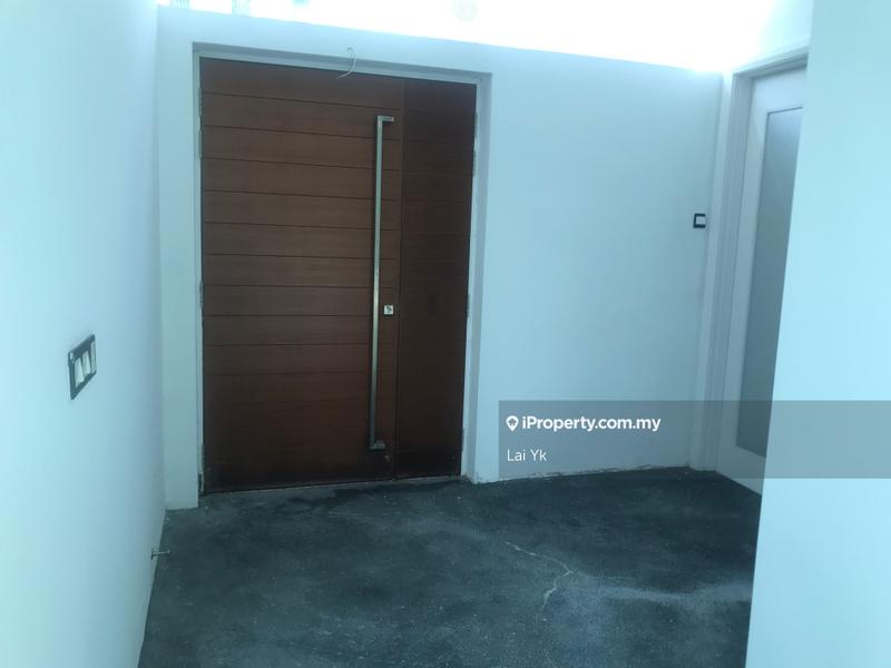 Bungalow House for Sale in Subang Heights, Subang Jaya by Lai Yk - iProperty.com.my
