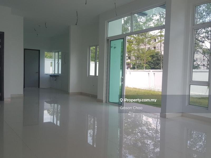 Rumah Berkembar untuk Dijual di Suria Residence oleh Gibson Choo - iProperty.com.my