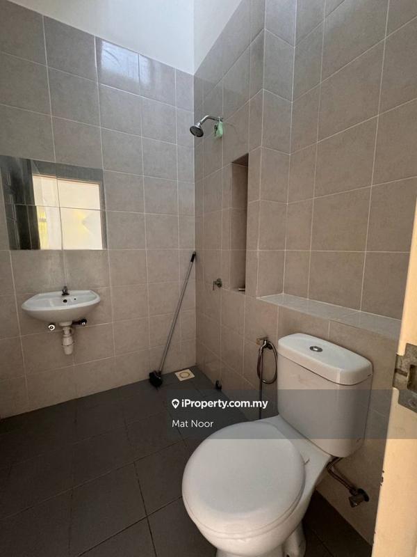Rumah Berangkai 2 Tingkat untuk Dijual di Bandar Puncak Alam, Puncak Alam oleh Mat Noor - iProperty.com.my