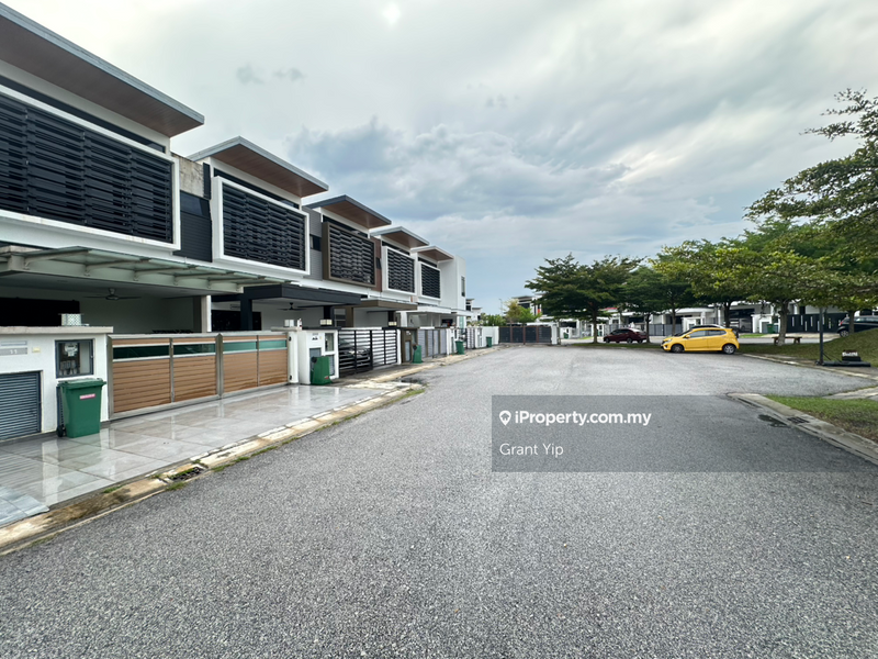 2.5-storey Terraced House for Sale in TTDI Grove, Kajang by Grant Yip - iProperty.com.my