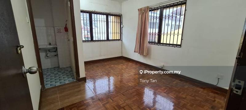 Rumah Teres 2-Tingkat untuk Dijual di Taman Mayang, Petaling Jaya oleh Tony Tan - iProperty.com.my