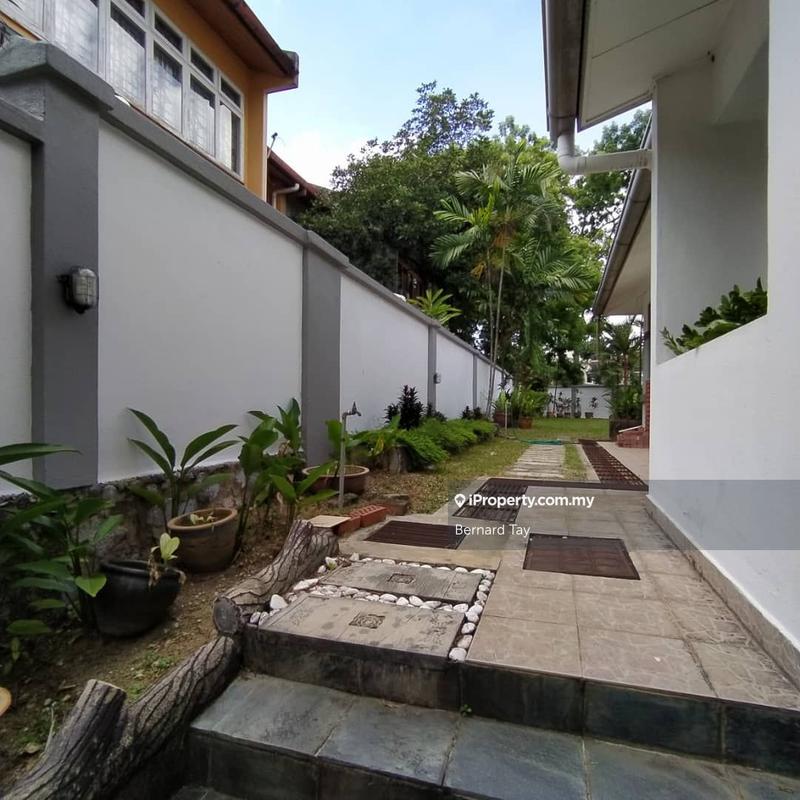 Semi-Detached House for Sale in SS 4 Kelana Jaya, Petaling Jaya by Bernard Tay - iProperty.com.my