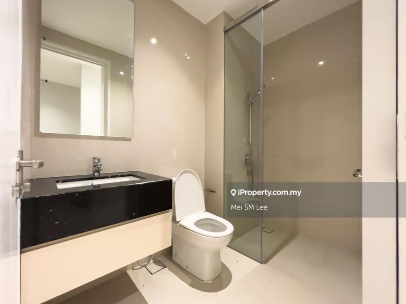 Pavilion Ceylon Hill, KL Bathroom