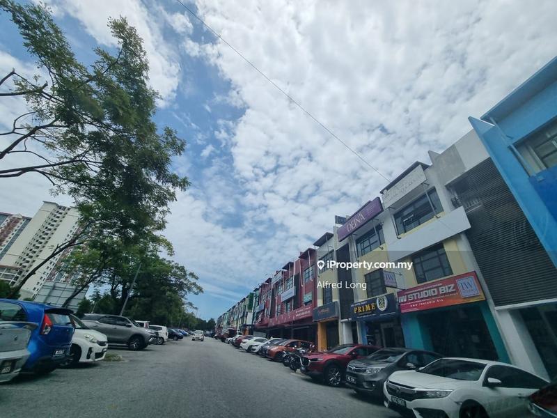 Kedai untuk Dijual di Equine Park , Seri Kembangan, Seri Kembangan oleh Alfred Long - iProperty.com.my