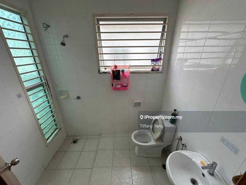 Rumah Berkembar untuk Dijual di Taman Anggun, Rawang oleh Tiffany Yang - iProperty.com.my
