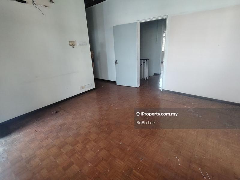 Rumah Berangkai 2 Tingkat untuk Dijual di Taman Overseas Union (Taman Oug), Jalan Klang Lama (Old Klang Road) oleh BoBo Lee - iProperty.com.my