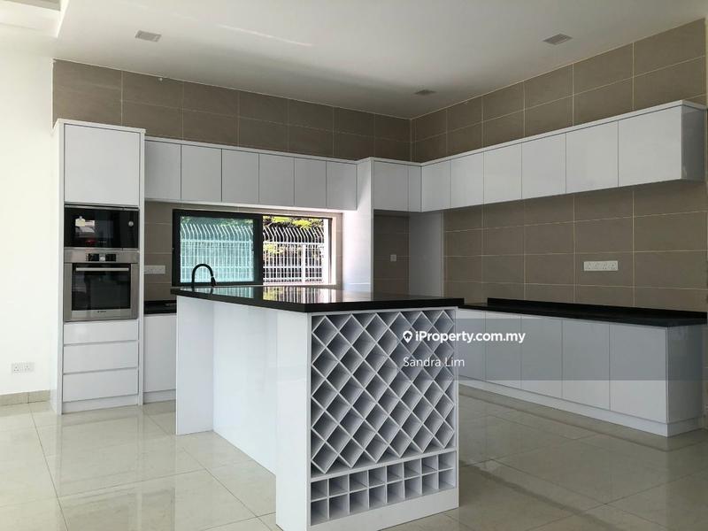 Bungalow House for Sale in Subang Heights, Subang Jaya by Sandra Lim - iProperty.com.my
