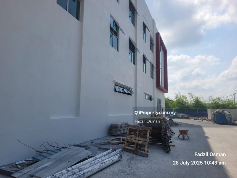 Kilang Terpisah untuk Disewa di Bandar Sri Sendayan, Negeri Sembilan oleh Fadzil Osman - iProperty.com.my