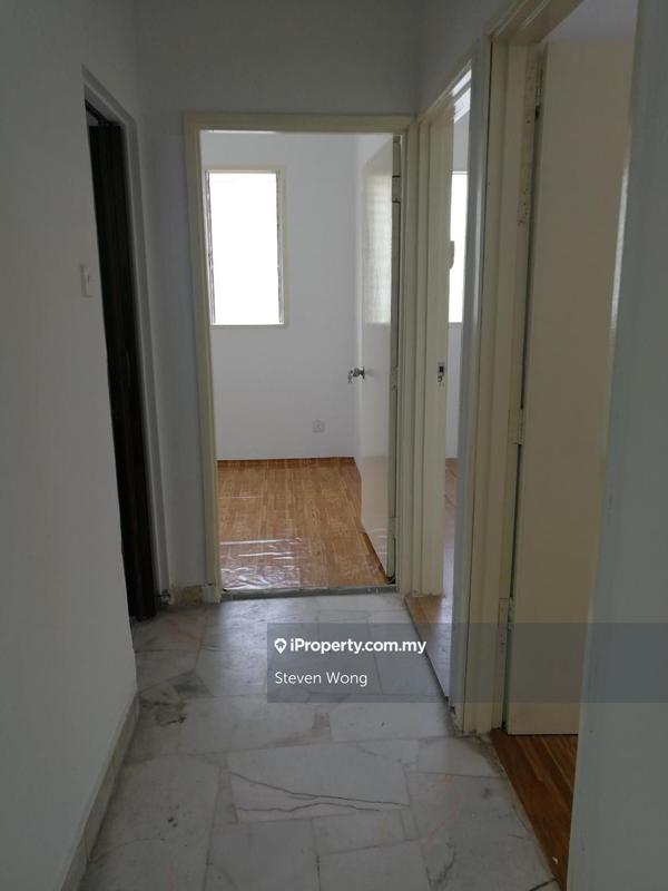 Flat for Sale in Happy Garden Flat by Steven Wong - iProperty.com.my