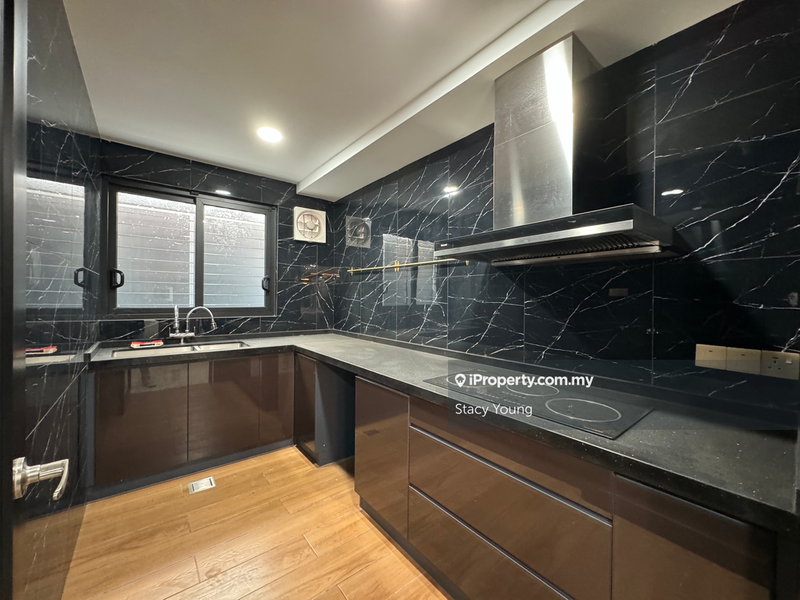 Rumah Berkembar untuk Dijual di Batu 9, Cheras oleh Stacy Young - iProperty.com.my