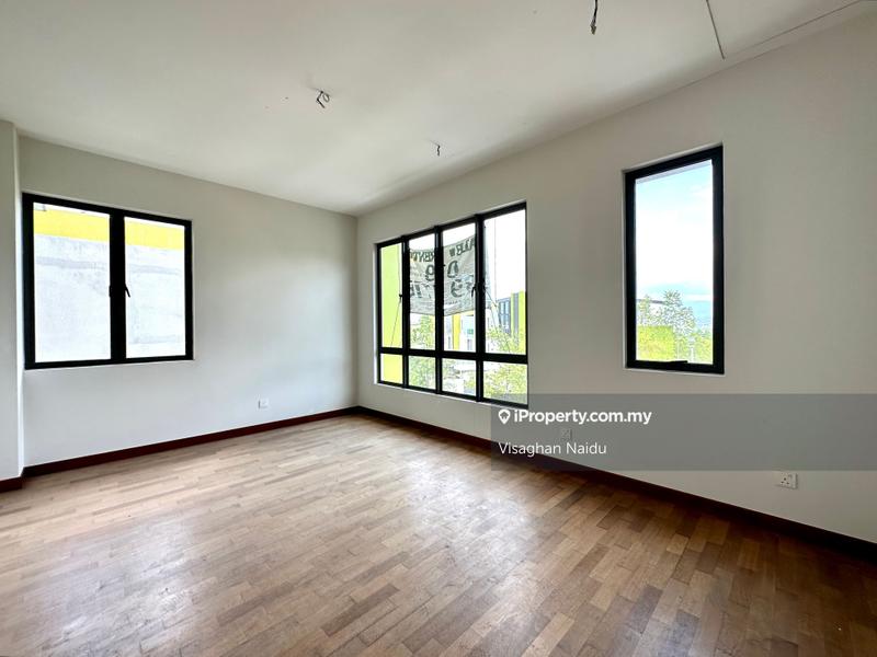 Bungalow House for Sale in Bandar Country Homes, Rawang by Visaghan Naidu - iProperty.com.my
