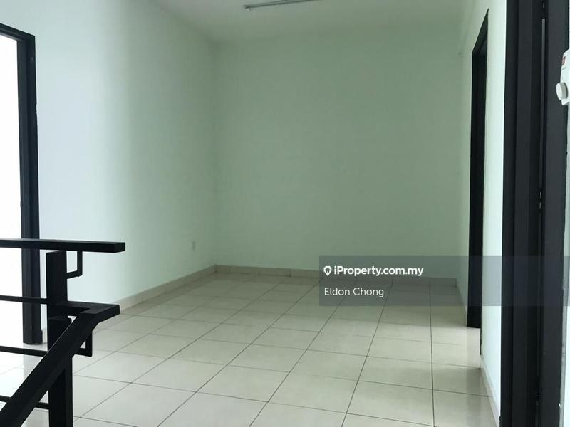 Rumah Berangkai 3 Tingkat untuk Dijual di 3 Sty 7Rooms 7 Baths + 100% Full Loan, Bangi oleh Eldon Chong - iProperty.com.my