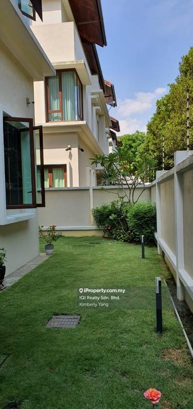 Rumah Berkembar untuk Dijual di GATED & GUARDED - MODERN 3 STOREY SEMI D HOUSE, Damansara Heights oleh Kimberly Yang - iProperty.com.my