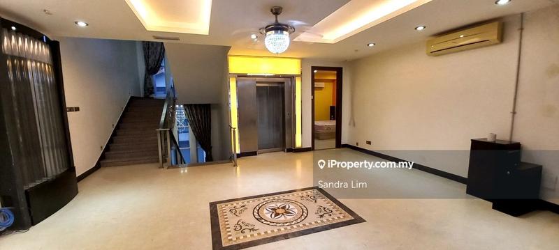 Bungalow House for Sale in Subang Heights, Subang Jaya by Sandra Lim - iProperty.com.my