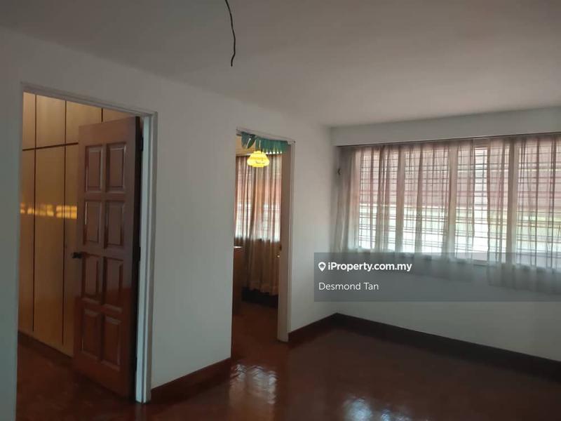 Rumah Berkembar untuk Dijual di Seksyen 17, Petaling Jaya oleh Desmond Tan - iProperty.com.my