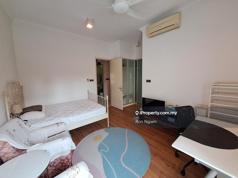 For Sale - Amaya Saujana