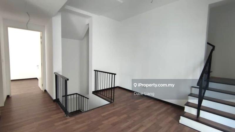 4-storey Terraced House for Sale in Taman Bukit Serdang, Seri Kembangan by Dave Liang - iProperty.com.my