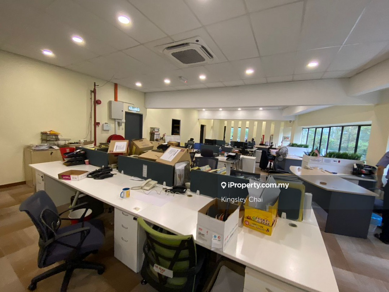 For Sale - ROI 6% 4 Storey Corner Shop Freehold, Full Furnished, Seksyen 22 , Shah Alam