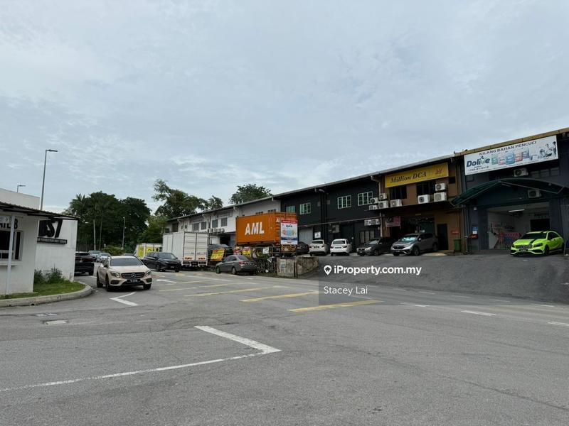 Terrace Factory for Sale in Taman Bukit Serdang, Seri Kembangan by Stacey Lai - iProperty.com.my