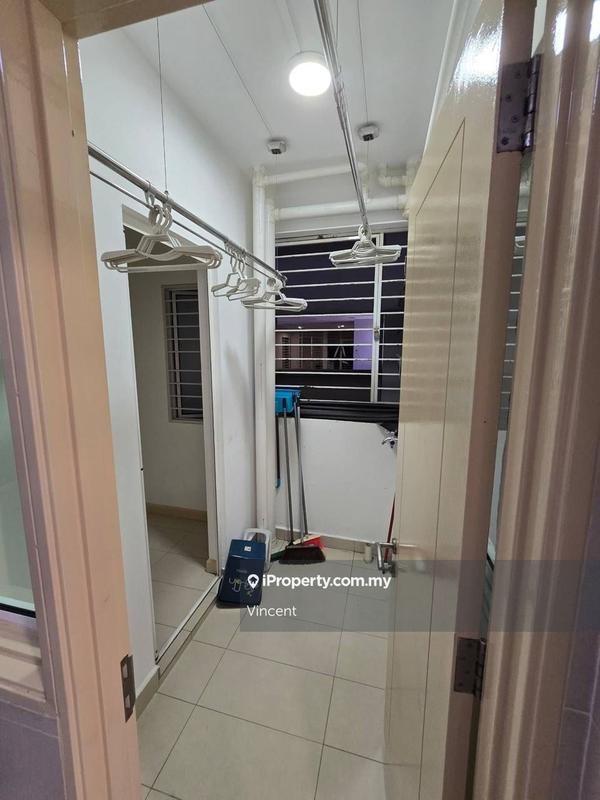 For Rent - Tiara Mutiara / The Crown