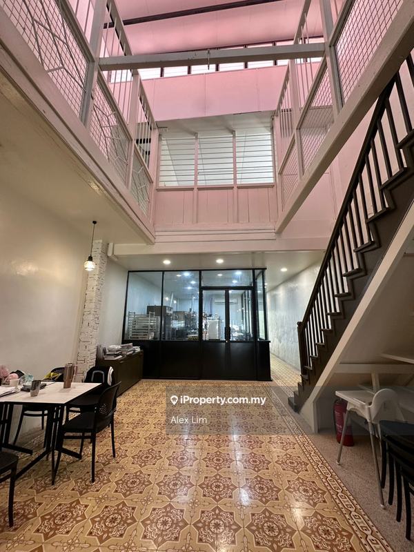 For Rent - 2 Storey Shoplot Lebuh China