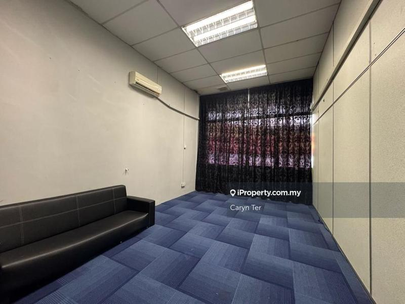 For Rent - Senai Utama ( Facing Main Road ) 2 Storey Shoplot ( 1st Floor )