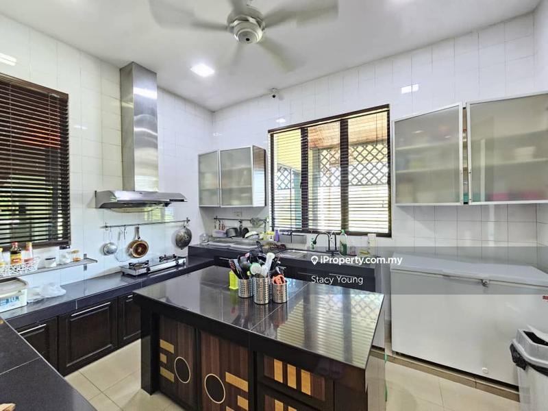 Bungalow House for Sale in Country Heights, Kajang by Stacy Young - iProperty.com.my