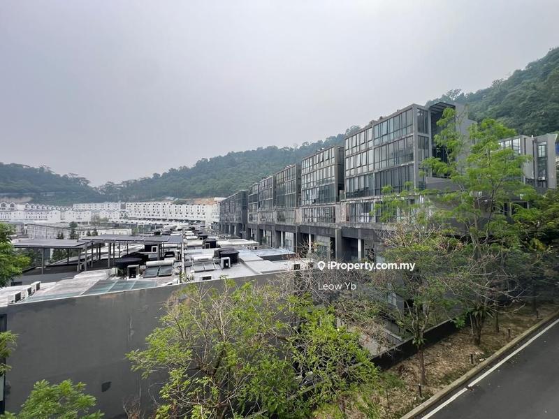 Rumah Berangkai 4 Tingkat untuk Dijual di Empire Residence, Damansara Perdana, Damansara Perdana oleh Leow Yb - iProperty.com.my