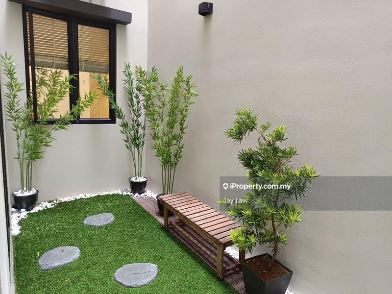 Rumah Bandar untuk Dijual di Batu Kawah New Township, Kuching oleh Jay Law - iProperty.com.my