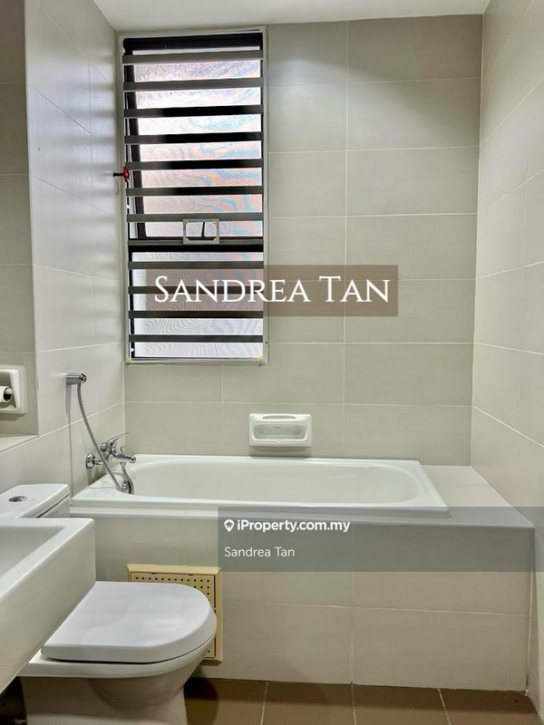 Rumah Teres 3-Tingkat untuk Dijual di Setia Pearl Island, Bayan Lepas oleh Sandrea Tan - iProperty.com.my