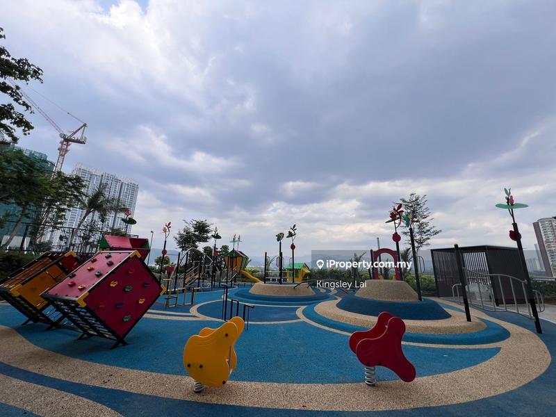 For Sale - Baron Residence @ Lake City