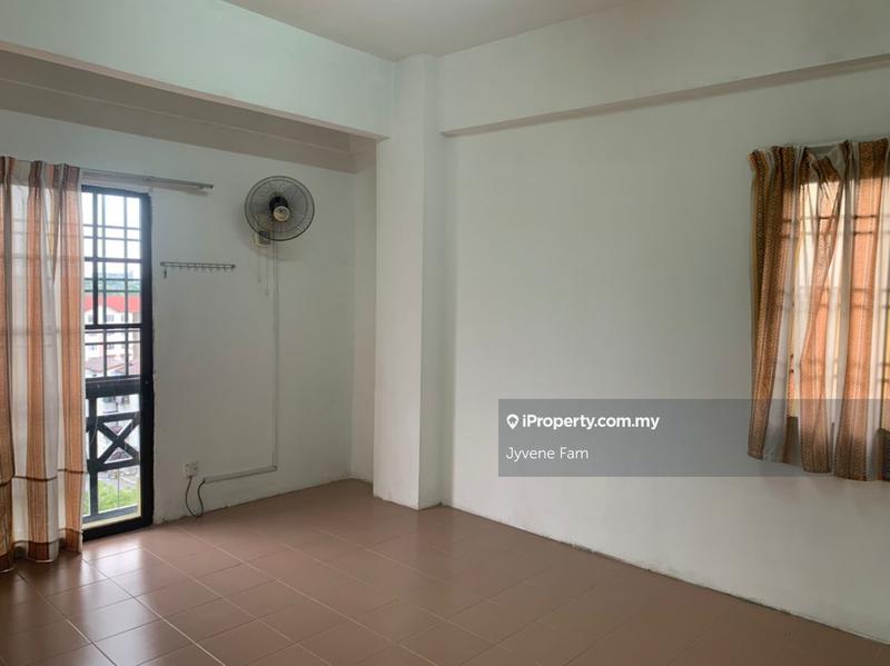 For Sale - Evergreen Park Acorn & Hazel