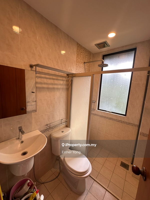 Rumah Bandar untuk Dijual di Bukit Gita Bayu, Seri Kembangan oleh Esther Yong - iProperty.com.my