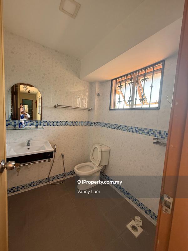 Bungalow House for Sale in smb5k, Petaling Jaya by Vanny Lum - iProperty.com.my