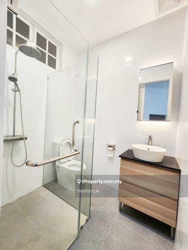 Banglo untuk Dijual di Leisure Farm, Gelang Patah oleh Heston Lai - iProperty.com.my