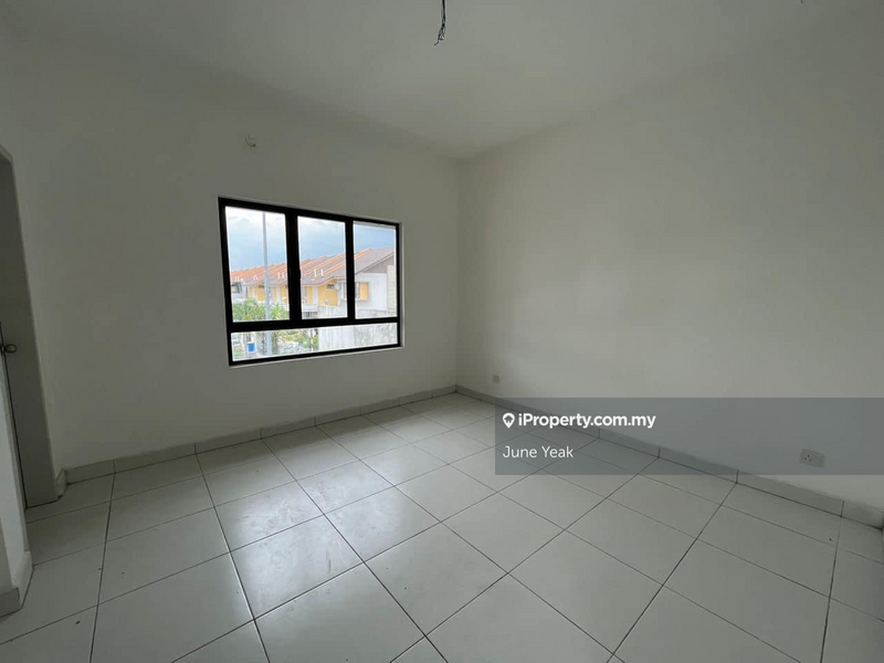 2-storey Terraced House untuk Dijual di Bandar Mahkota Banting Guarded, Banting oleh June Yeak - iProperty.com.my
